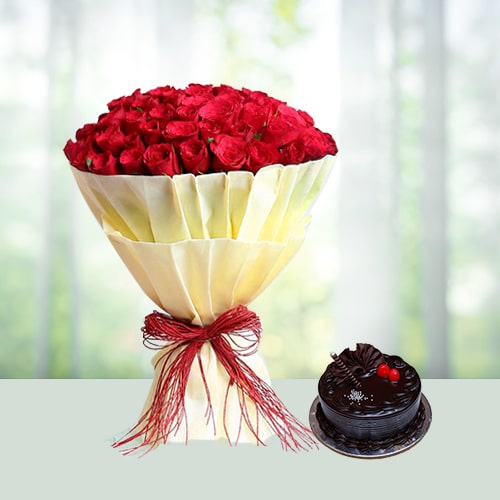 Cuddly Roses N Cake Hamper 