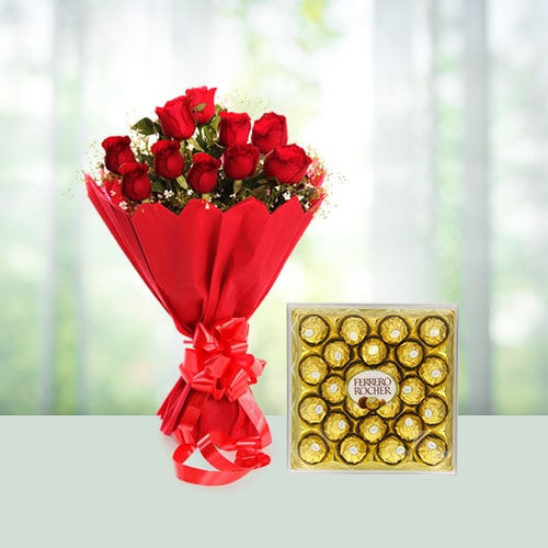 12 Red Roses Bouquet N 24 Ferrero 