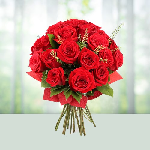 Bouquet of 18 Red Roses 