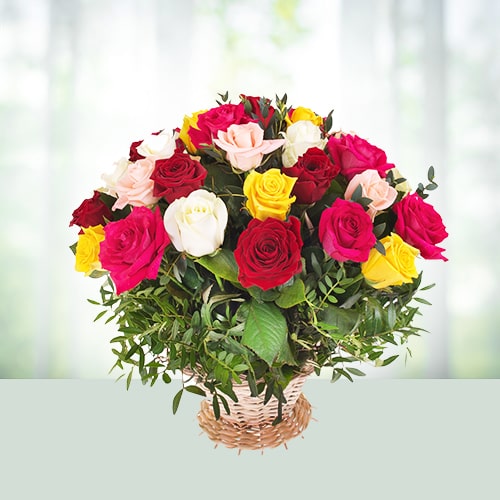 Basket of 15 Assorted Roses