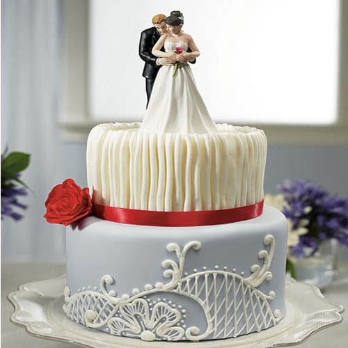 Luxury Royal Couple Cake