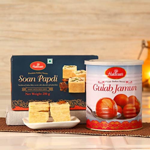 Haldirams Soanpapdi and Gulab jamun Combo 